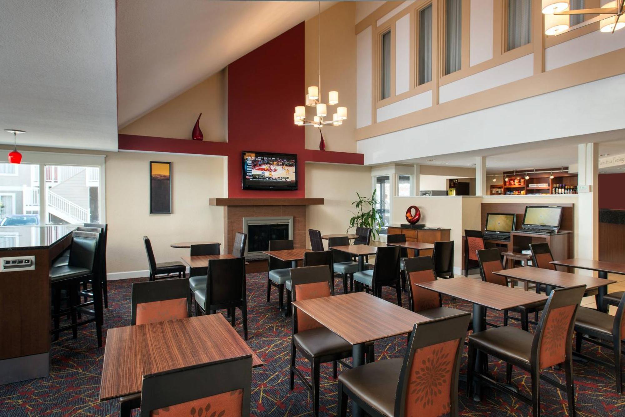 Hotel By Marriott Long 3*