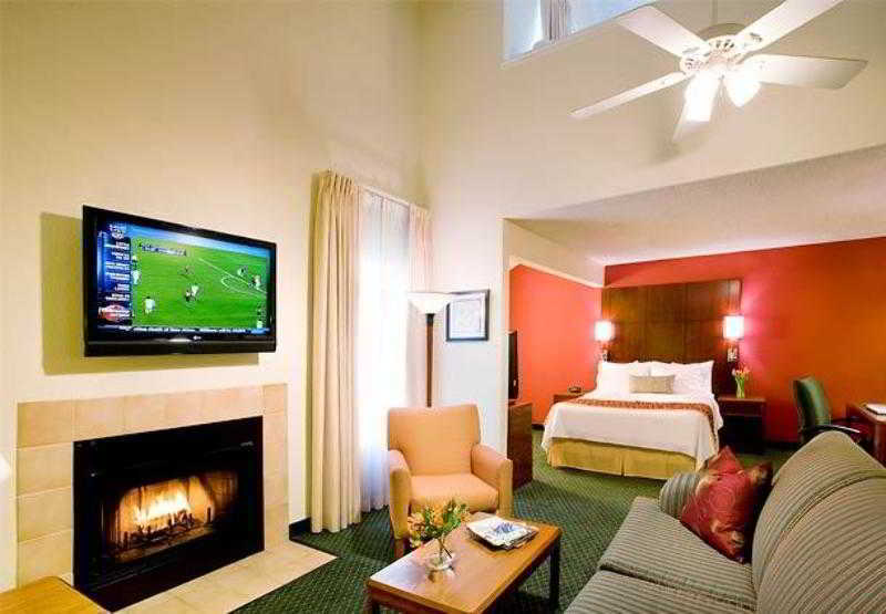 By Marriott Long Long Beach