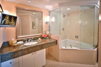 By Marriott Long Hotel
