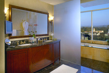 By Marriott Long 3*